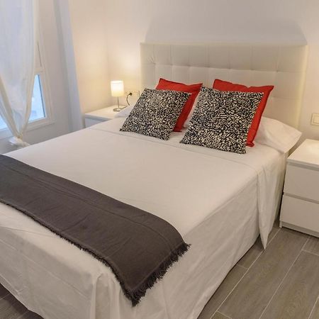 Apartamentos Constitucion By Renthas Malaga Ngoại thất bức ảnh