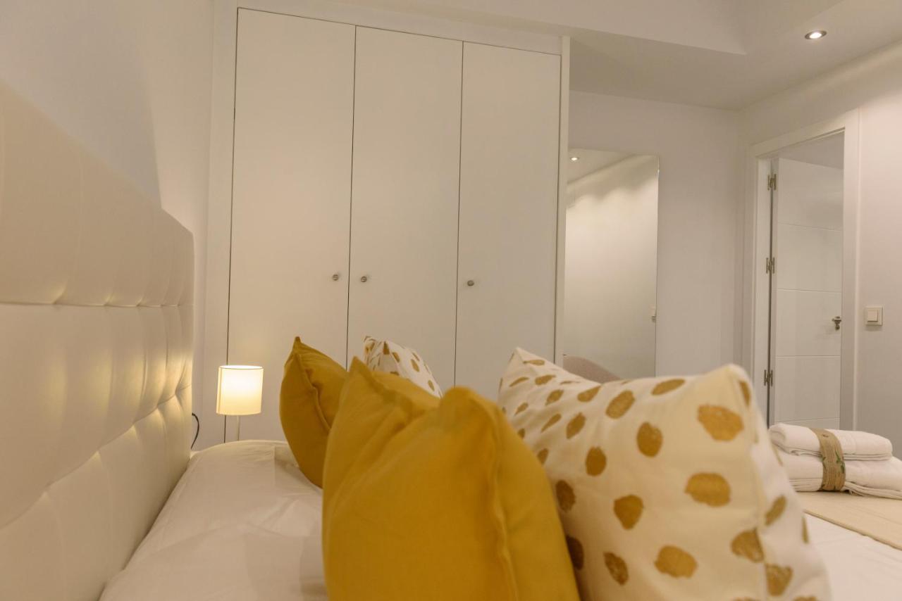 Apartamentos Constitucion By Renthas Malaga Ngoại thất bức ảnh