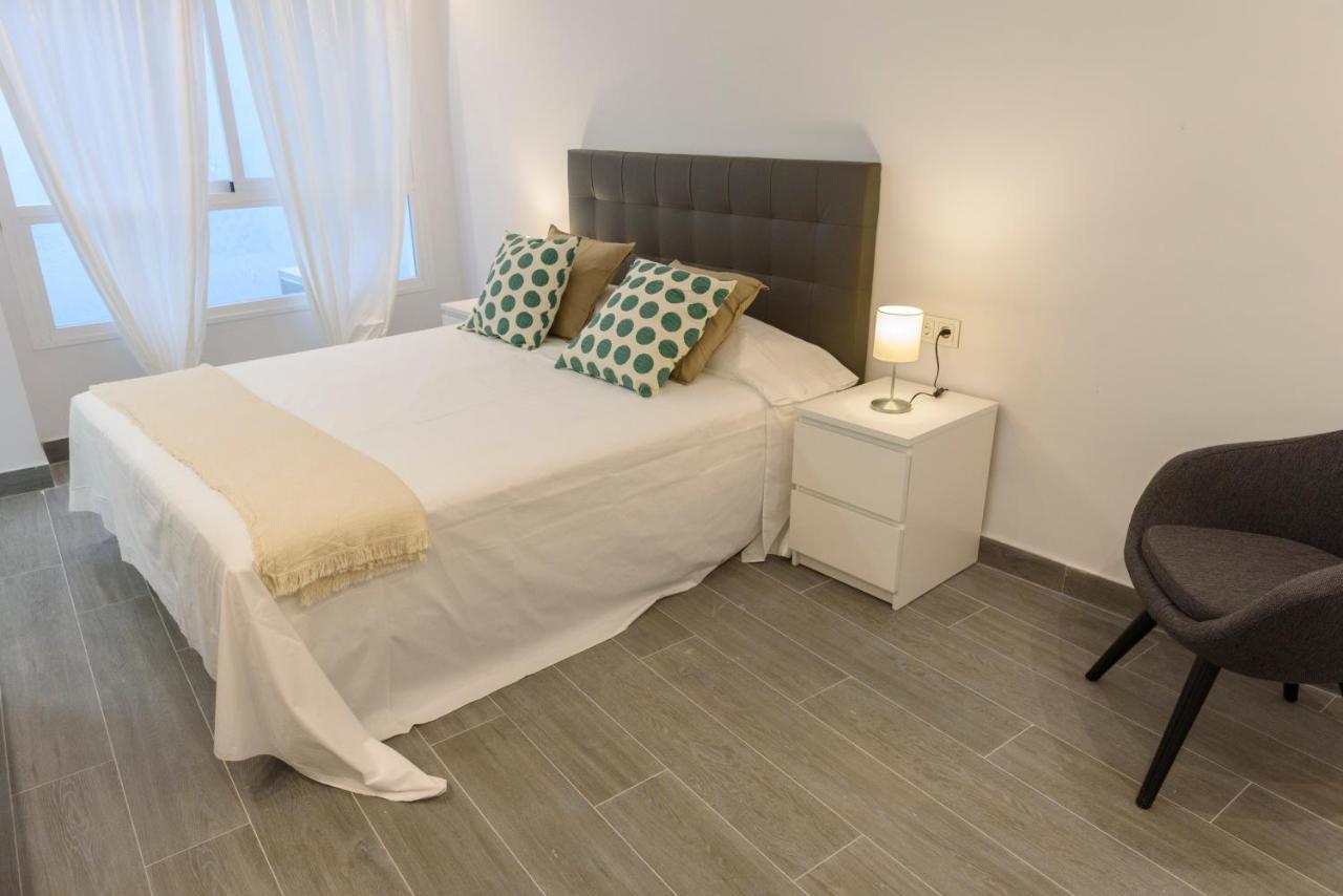 Apartamentos Constitucion By Renthas Malaga Ngoại thất bức ảnh