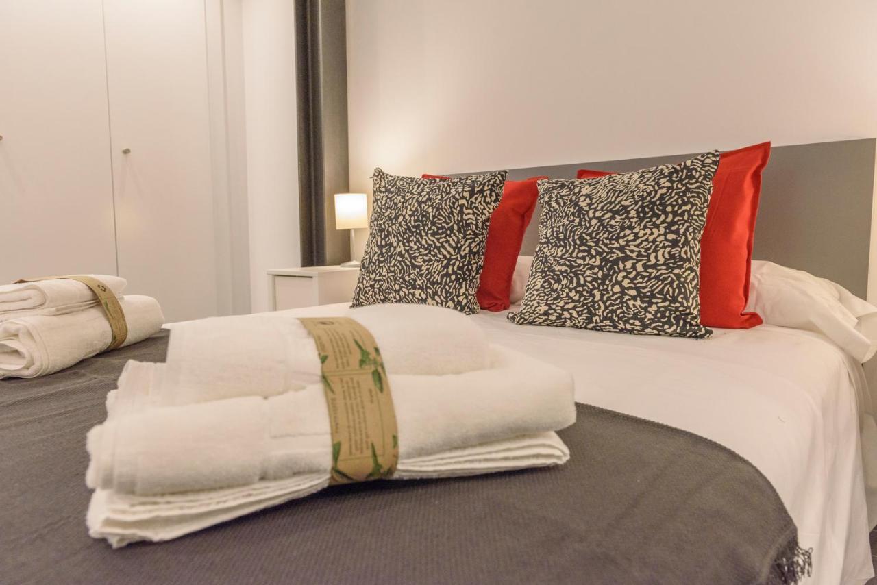 Apartamentos Constitucion By Renthas Malaga Ngoại thất bức ảnh