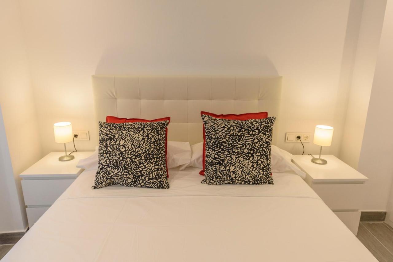 Apartamentos Constitucion By Renthas Malaga Ngoại thất bức ảnh