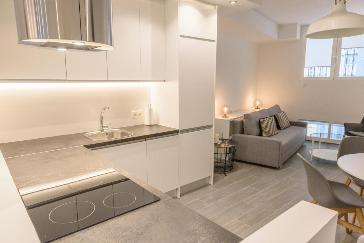 Apartamentos Constitucion By Renthas Malaga Ngoại thất bức ảnh