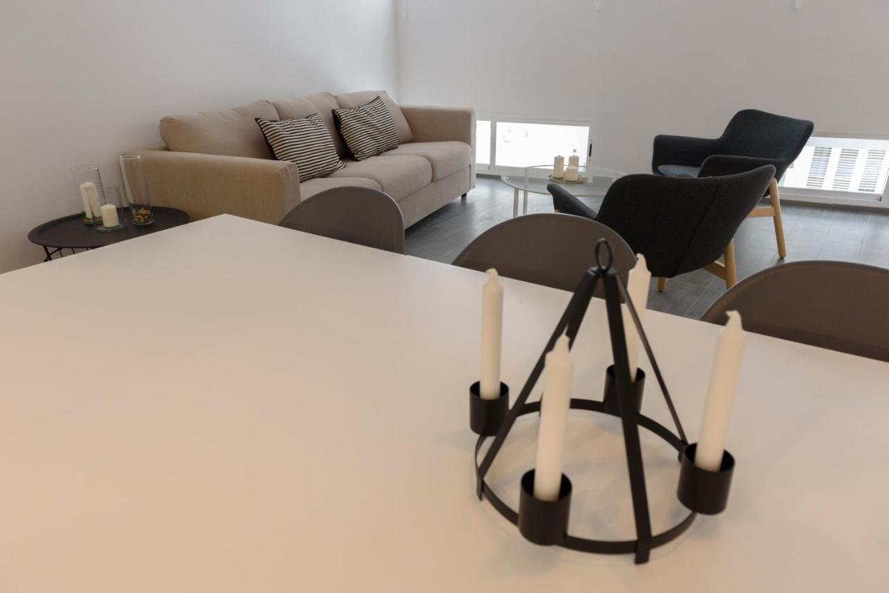 Apartamentos Constitucion By Renthas Malaga Ngoại thất bức ảnh