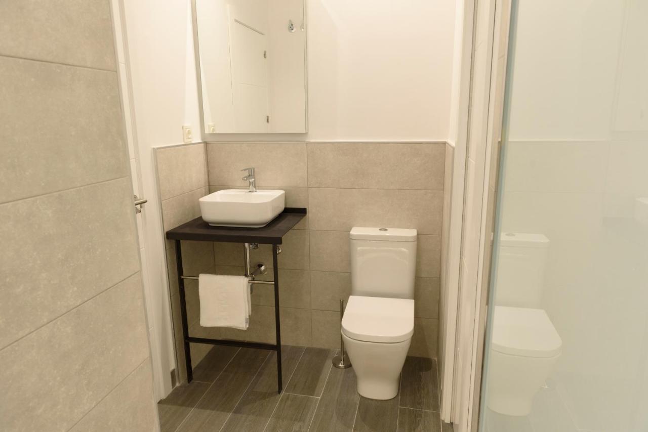Apartamentos Constitucion By Renthas Malaga Ngoại thất bức ảnh