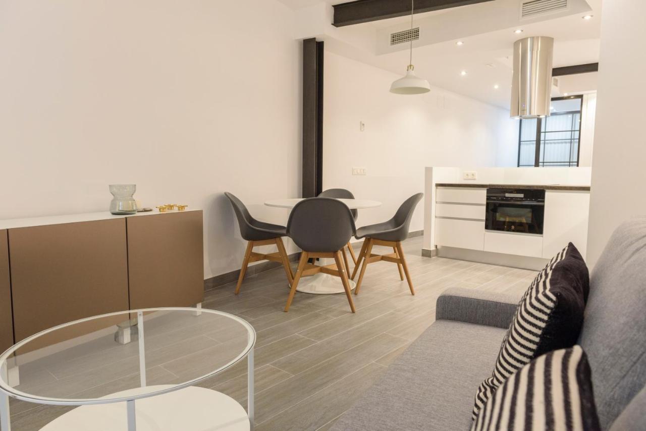 Apartamentos Constitucion By Renthas Malaga Ngoại thất bức ảnh