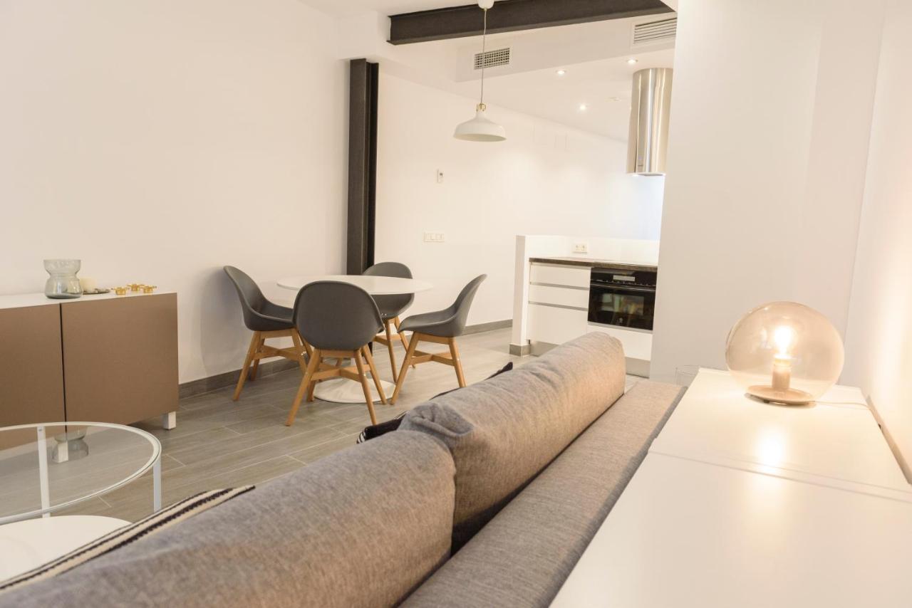 Apartamentos Constitucion By Renthas Malaga Ngoại thất bức ảnh