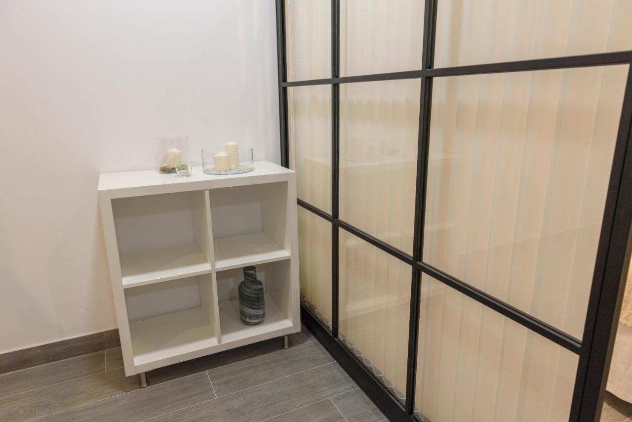 Apartamentos Constitucion By Renthas Malaga Ngoại thất bức ảnh