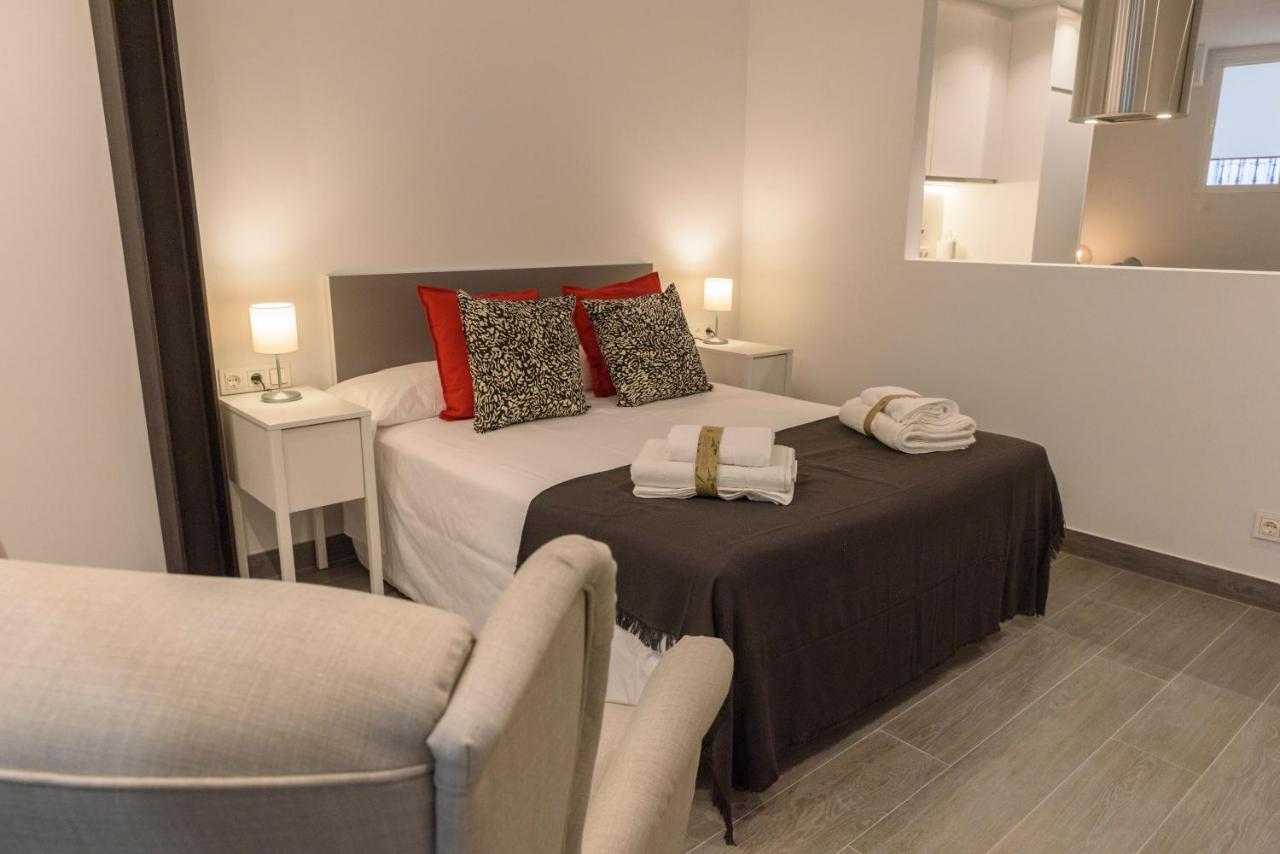 Apartamentos Constitucion By Renthas Malaga Ngoại thất bức ảnh
