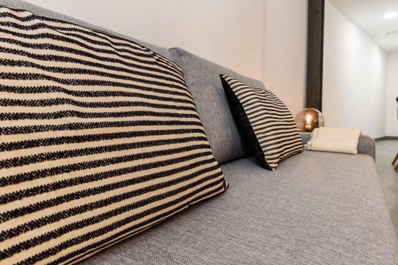 Apartamentos Constitucion By Renthas Malaga Ngoại thất bức ảnh